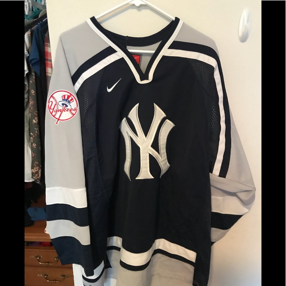 Nike Yankees baseball jersey
